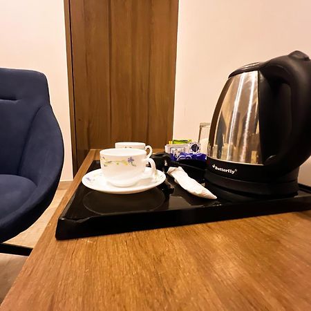 Hotel Sterling Inn Bangalore International Airport Yelahanka Exteriör bild