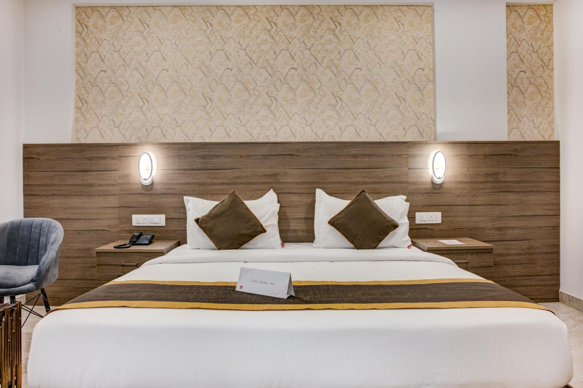Hotel Sterling Inn Bangalore International Airport Yelahanka Exteriör bild