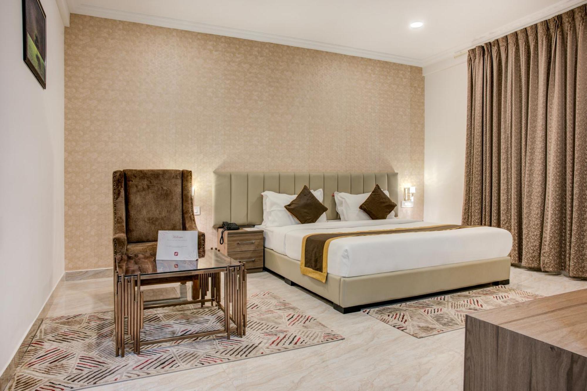 Hotel Sterling Inn Bangalore International Airport Yelahanka Exteriör bild